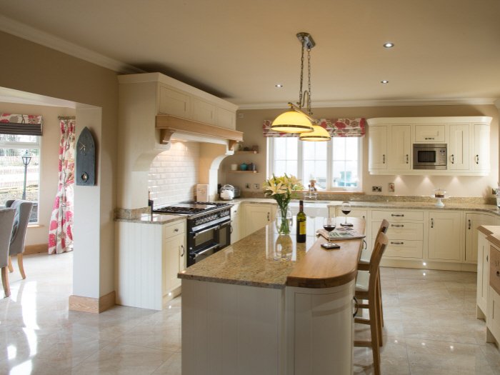 PWSDistributors's tweet photo. This Milton Ivory project by @WB_Kitchens has an understated elegance that's easy to live with, fab before &amp; after https://t.co/rIwuQMZhB7
