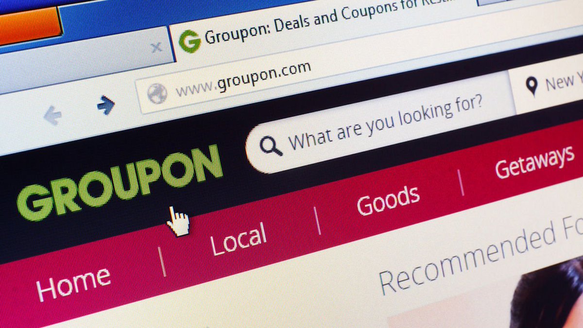 ABC7Chicago's tweet photo. Cyber Monday 2015: Best sites for online deals https://t.co/0muQsa8e7p https://t.co/3vG4bFCHtC
