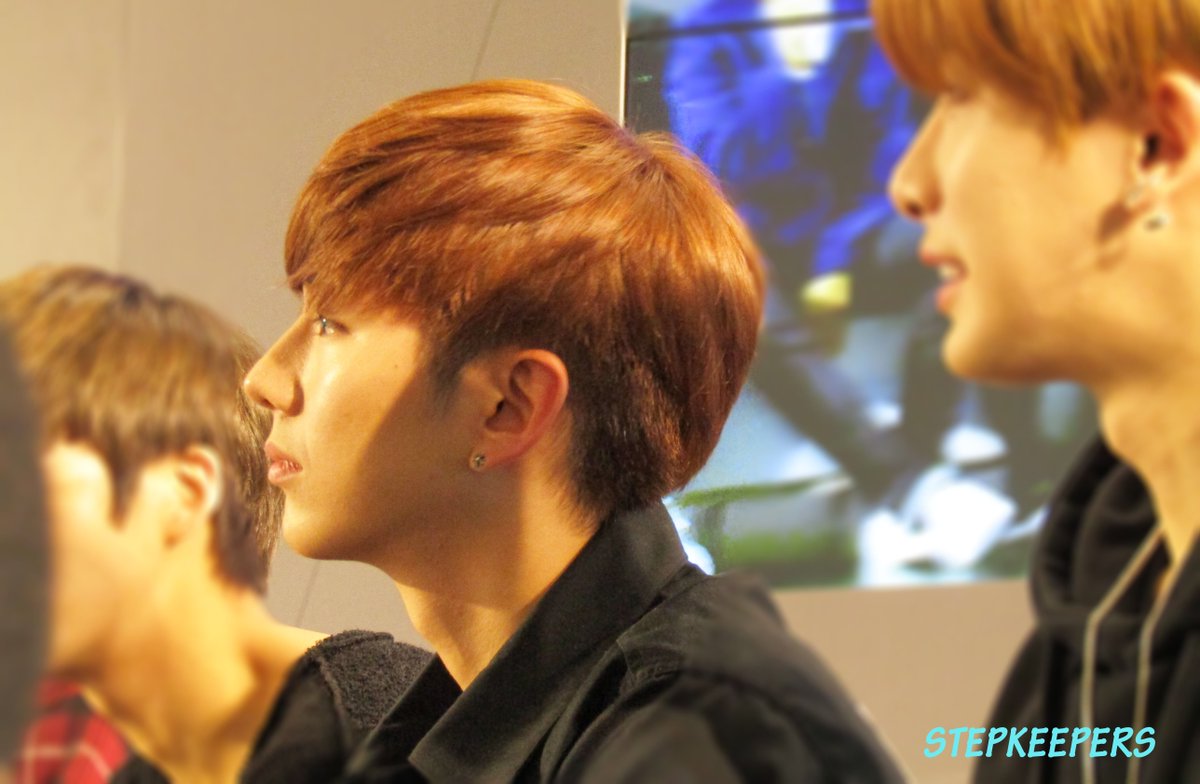 karmanmirl's tweet photo. 151130 MONSTA X @ Hollywood Plaza
#MONSTA_X #몬스타엑스 #기현 #원호 https://t.co/GiM4HvQdEG