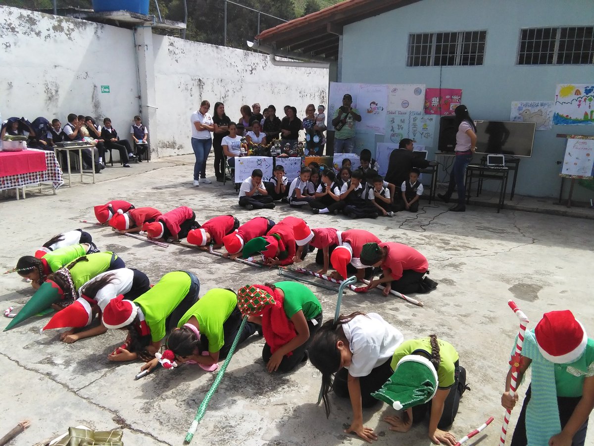 ESCUELAVENEGARA's tweet photo. @vimi3v @carloschaconlg @NER599 @cra_rpajauregui @SalaSjauregui Cierre de Proyectos https://t.co/MdQVATTPUG
