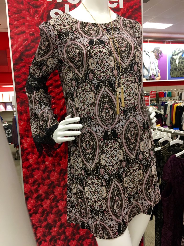 melanieVML's tweet photo. Mannequins looking good! #beastchase #targetstyle https://t.co/sFyRTuF7bc