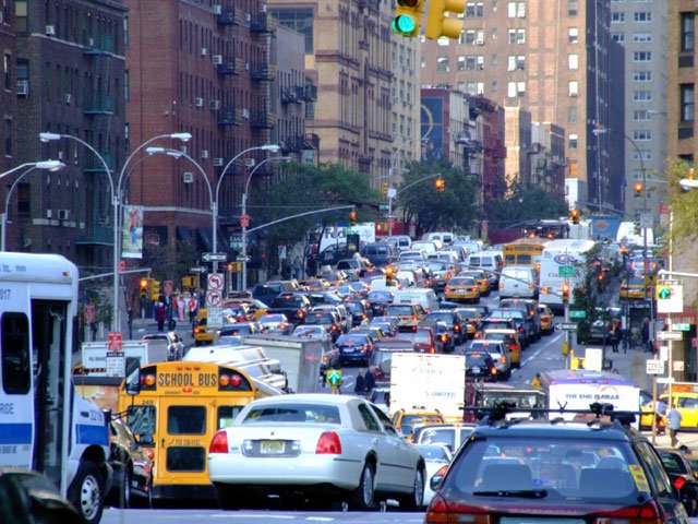 typical_NewYork's tweet photo. Каждый день по дорогам Нью-Йорка ездят около 5 миллионов автомобилей! https://t.co/LVO4fASZxM