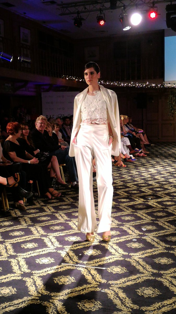TrendHuntingBA's tweet photo. El #desfile de @mariagorof en @Baeoficial en @thebrickhotel cc @najunfunes https://t.co/xi3wEKZOfz