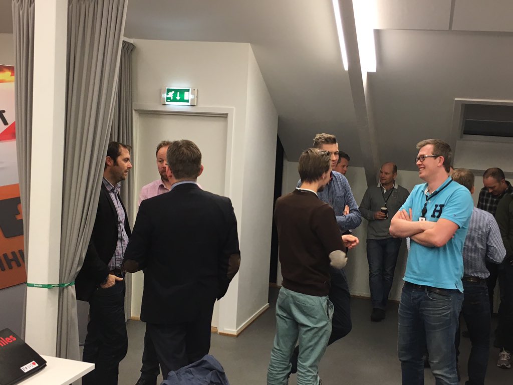 Embriq's tweet photo. Stinn brakke og høy stemning på #Embrainz #Embriq https://t.co/fjbPh1uhXT