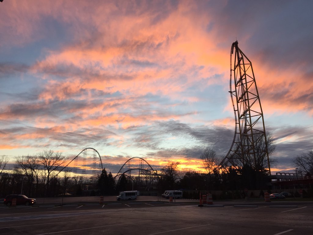 cedarpoint's tweet photo. Ahhhhhhhh-mazing. #IheartCP https://t.co/gO2DZaYNQd