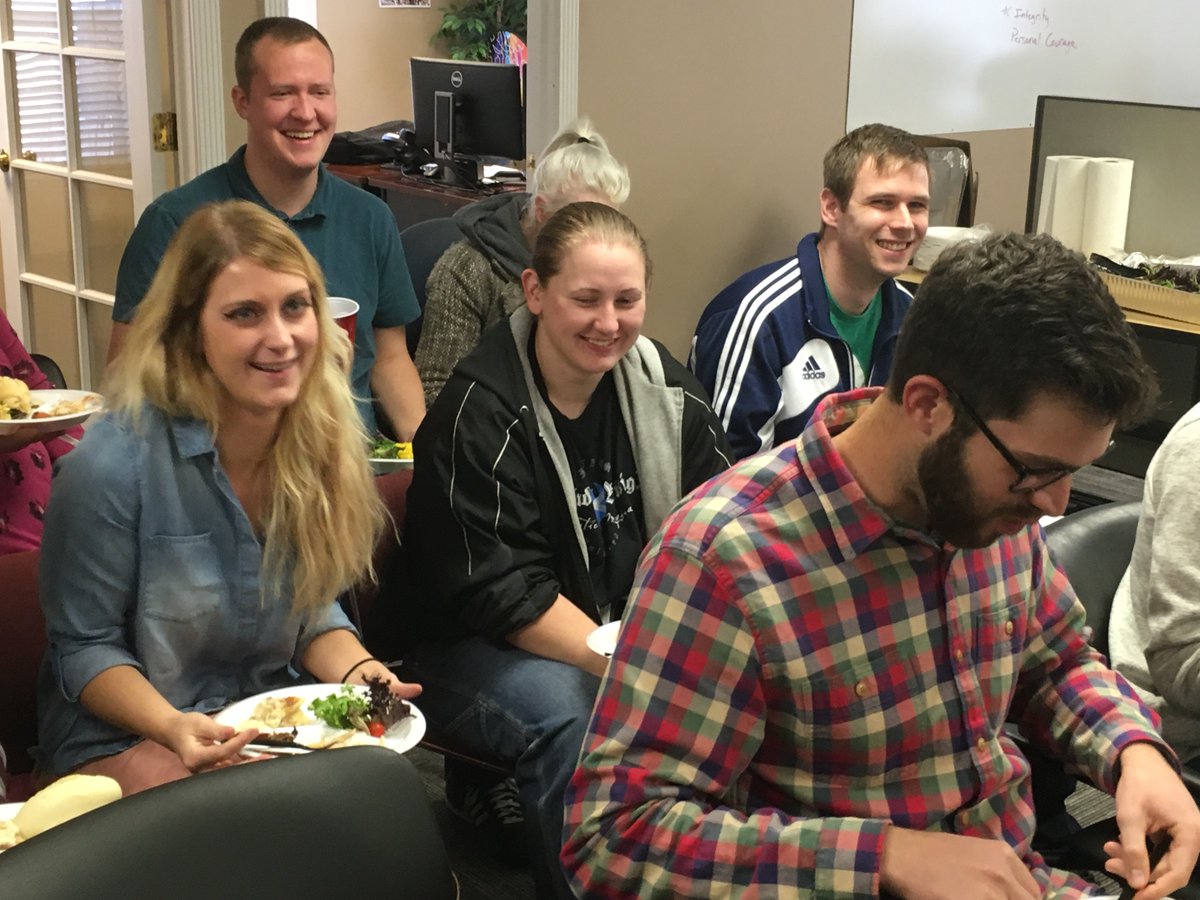 Leadgenix's tweet photo. Even world-class #secretagents need a break from their #topsecret missions! How do you take your breaks? We eat! https://t.co/IhTSW8DgF3