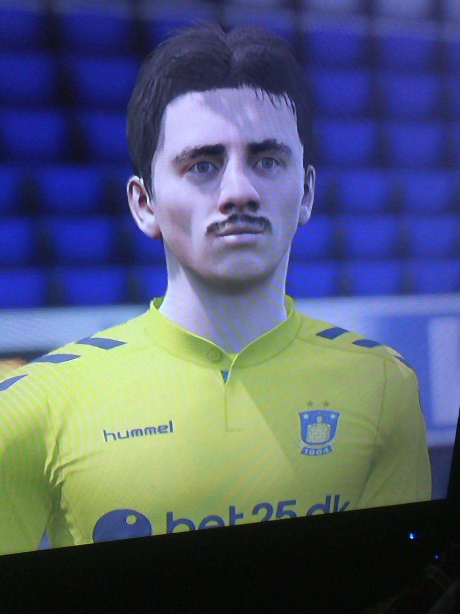 TheLeachyLove's tweet photo. How's this I tried making you on FIFA ian any good ?? @Ian_Rush9 https://t.co/n3ajrnlbSs