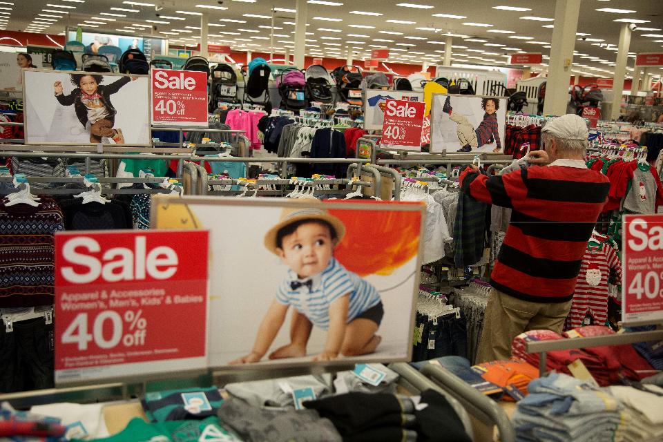 Forbes's tweet photo. #CyberMonday is proving to be a challenging time for retailers https://t.co/jqwyja3B9o https://t.co/vrroQorY2f