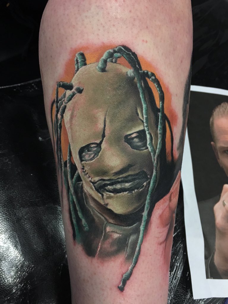 _oddboy_'s tweet image. Got to tattoo this portrait of the awesome @CoreyTaylorRock yesterday at cariad ink . Had an awesome day !