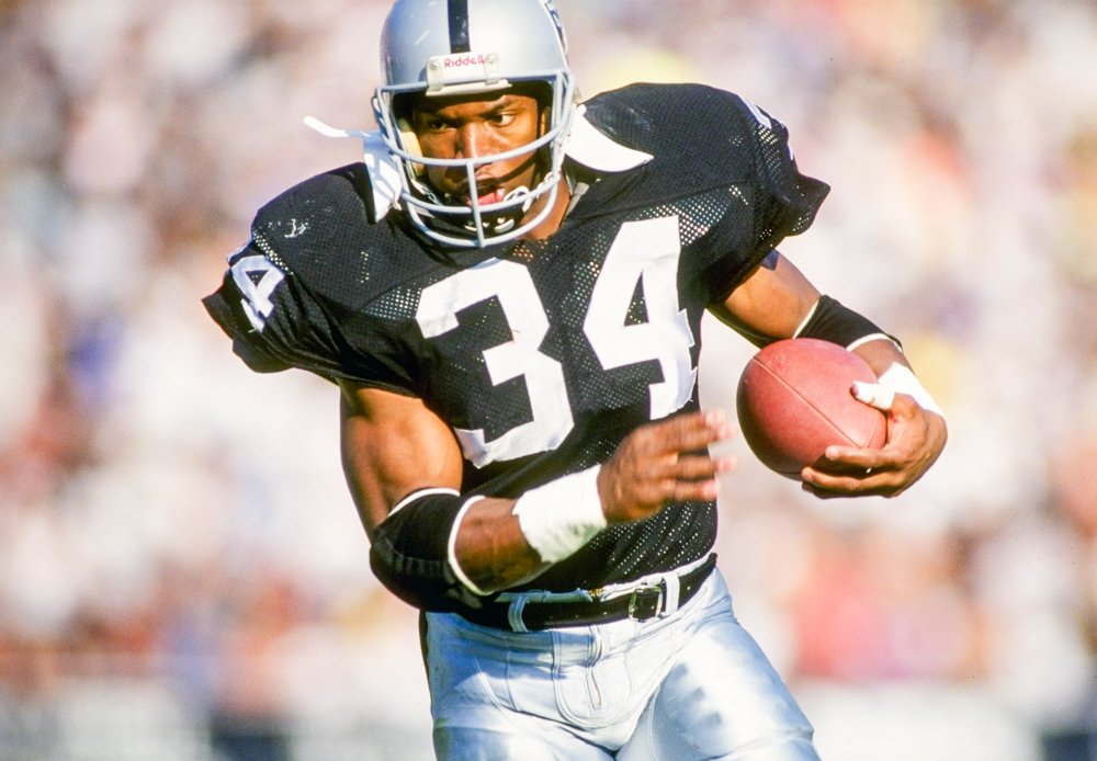  -the original beast mode - Happy Birthday Bo Jackson! 

Sports History November -bit.ly/1QPxv0K 