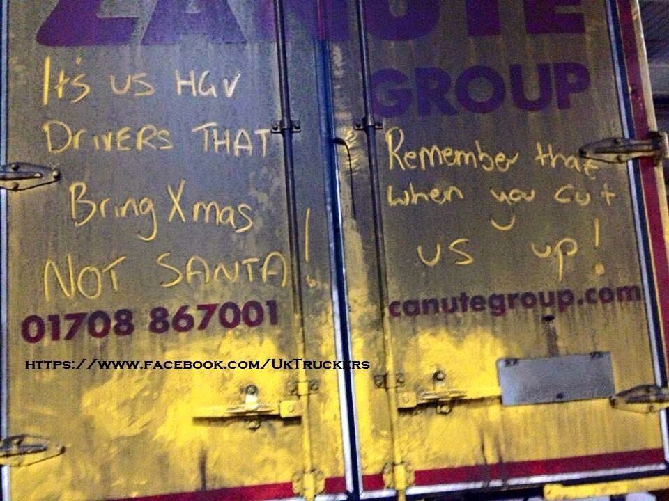 Colinmachamster's tweet photo. Me n Swampy canny no be bovvered today! We is parked up erly an jus gowin to bed. #hadenuff https://t.co/l57pn0ptd2
