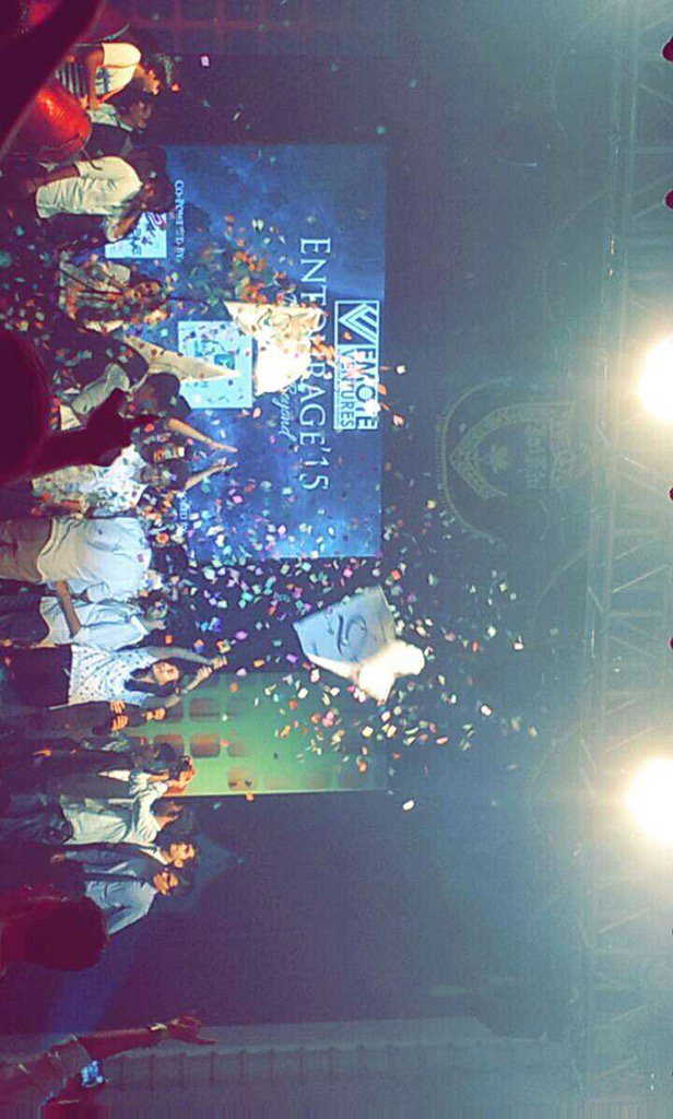 ShivaniM8697's tweet photo. FOD KE CHAMPAGNE KAR LE CHEER NM DRISHTI WE ARE HERE @DrishtiNM #Drishti2016 #Winners #Entourage2015 https://t.co/8CbUBzWVrw