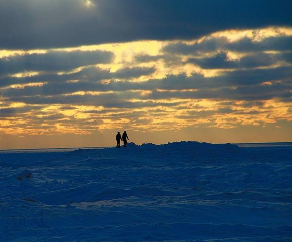 copromote's tweet photo. Dan Sproul, @orionsthera, has our Instagram #photooftheday with "Winter Love At Sunset"! https://t.co/au9shuTKyM https://t.co/ctsj8FemcY