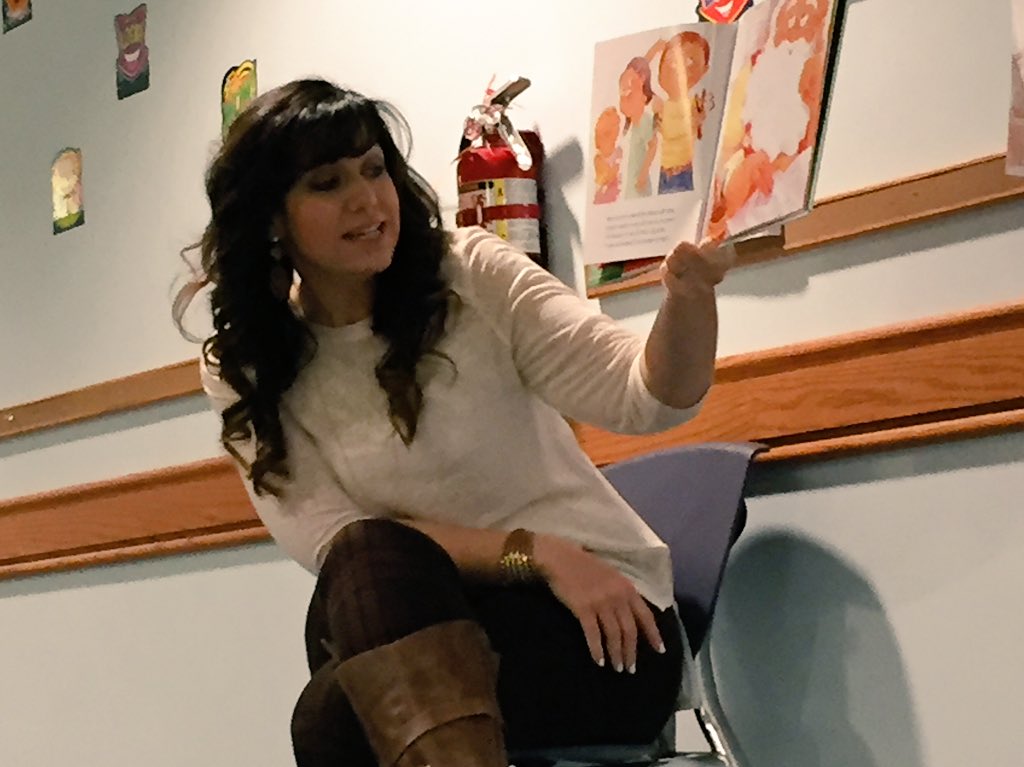 MrsHallidays4th's tweet image. There&apos;s a new elf in town&amp;amp; we have to name him! Any suggestions? #edchat #commentsforkids #elfonashelf #elementary