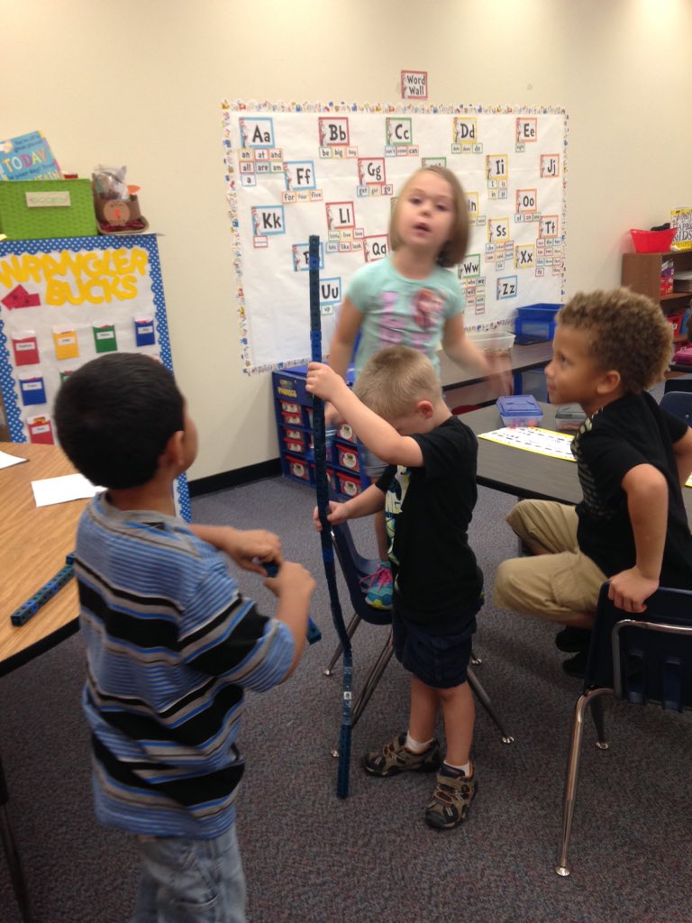 _MrsWardell_'s tweet photo. Working together to build the highest tower! #measurementlesson #teamwork https://t.co/NyKrscFSek