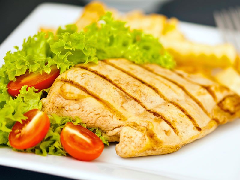 refugiobar_'s tweet photo. Disfrutá de nuestros menús con bebida a $50!!! De mar a vie de 12:00hs a 14:30 acercate a Dorrego esq Urquiza- SL https://t.co/hoAt4NT9ra