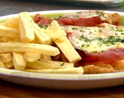 refugiobar_'s tweet photo. Disfrutá de nuestros menús con bebida a $50!!! De mar a vie de 12:00hs a 14:30 acercate a Dorrego esq Urquiza- SL https://t.co/hoAt4NT9ra