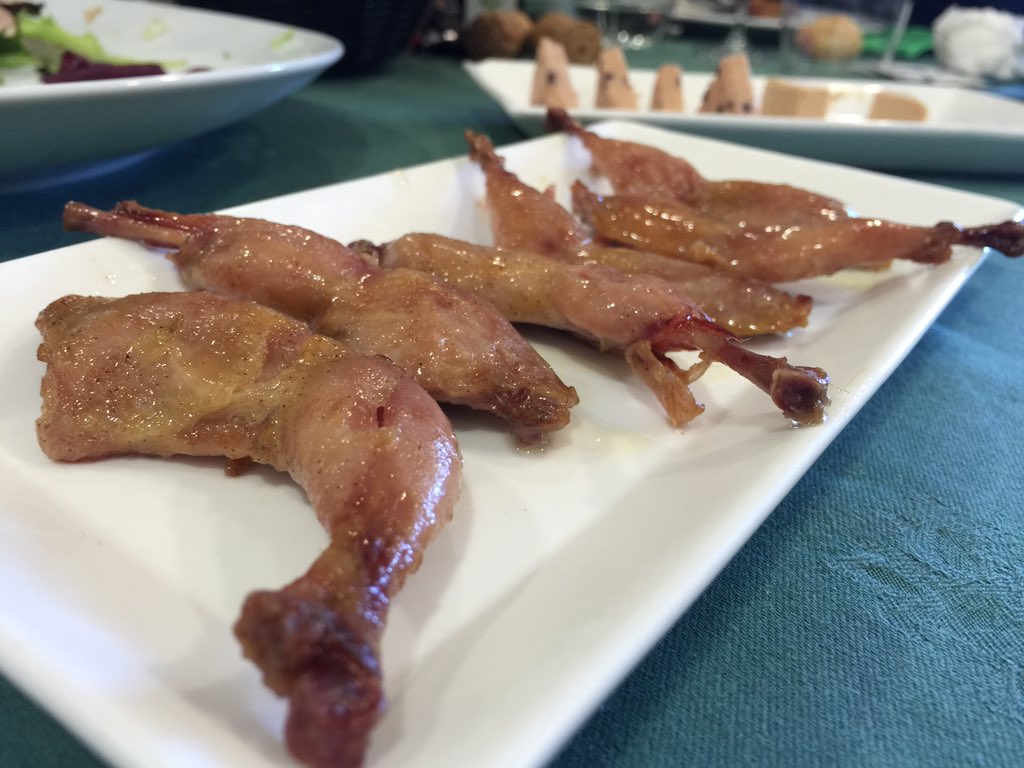 CollVerd tweet media