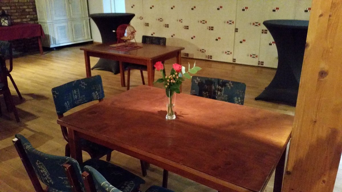 De bingo molen staat er weer klaar voor. Morgen laatste bingo in 2015 en in oldschool schoudee.
