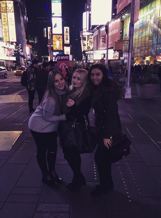 yasminbettell's tweet image. NYC 🇺🇸