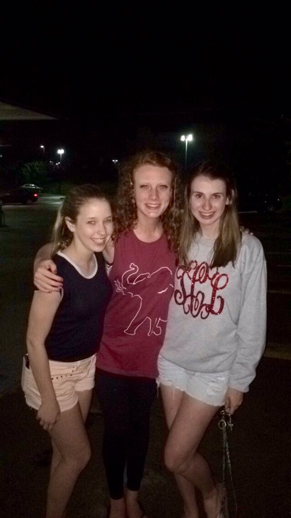 lydcamp1999's tweet photo. I miss @meganreder01 so much 😭😭😭 https://t.co/KSkUsRH9wu