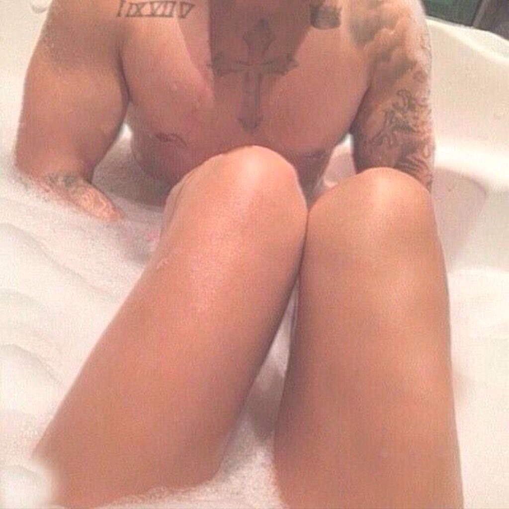 93MIDASYG's tweet photo. Just imagine, you and him... https://t.co/4670YkUDul