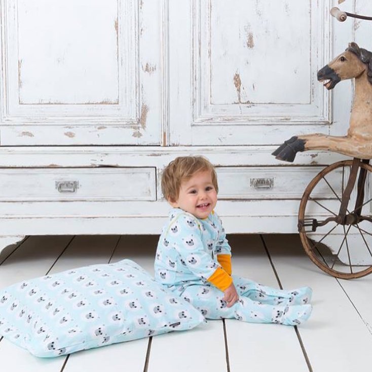 MK_kidswear's tweet photo. This little guy is fighting the Monday blues by staying cozy in #maxomorra. https://t.co/qpShhpSBDz #kidswear #kids https://t.co/aKuINTqhGX