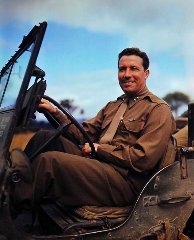 HistoryHitWW2's tweet photo. 26 Colour Photos From Before And After D-Day https://t.co/fhsXUjyutF #ww2 https://t.co/IgUgOxqY5s
