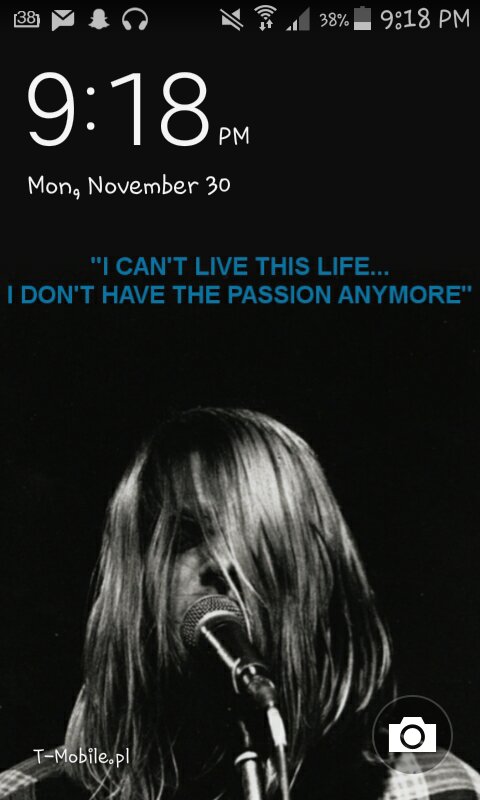 bandslockscree's tweet image. 😿 Kurt Cobain lockscreen 😿
rt and i'll dm it to you