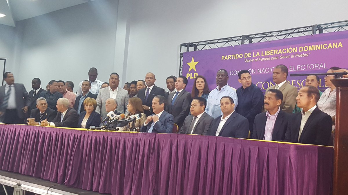 PLDenlinea's tweet photo. . @ReinaldoPared acepta públicamente la candidatura a Senador por el Distrito Nacional. https://t.co/ZiarY09579
