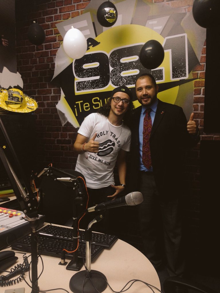 SucillaHector's tweet photo. Entrevista en #ElShowZero dirigida a jóvenes. Prevención y cifras del VIH #WAD2015  @OnusidaLatina @ONUSIDAHonduras https://t.co/vNPA6s1LAU