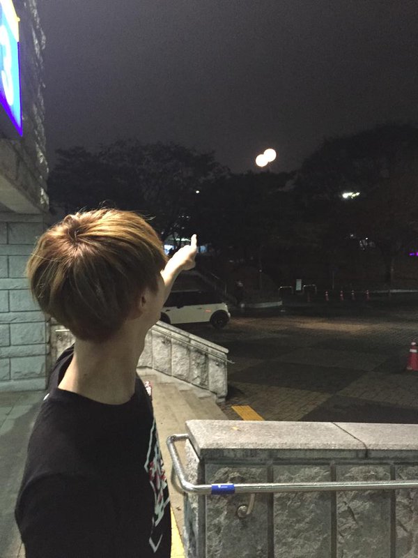 Bts_JinSeok04's tweet photo. 모두 삼일동안 고마웠어요 그리고 찐 달이 떴다!! #찐달 https://t.co/6RqdsCWJKv