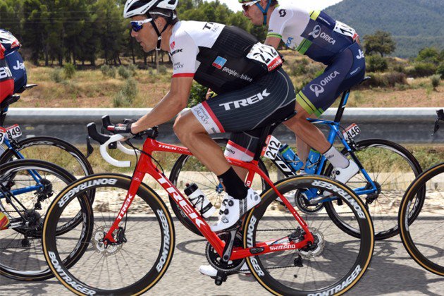 cyclingweekly's tweet photo. What disc brake bikes will the pros be riding in 2016? https://t.co/oJuvsCqD9g https://t.co/qK5tLmCMrK