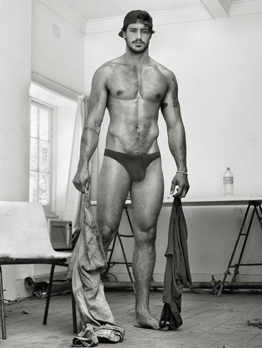 latin_married's tweet photo. Lo prometido es deuda y aquí #MisterPapi voten por su favorito y comenten
concursante No. 1 hermoso cuerpo https://t.co/fDNwQh6iJG