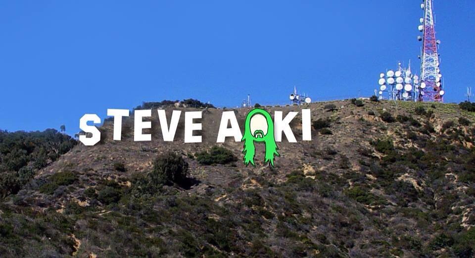 crouching_2005's tweet photo. Happy b'day @steveaoki https://t.co/baumEPa0i3