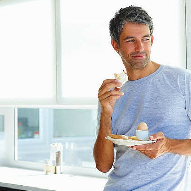 AgingWellSystem's tweet image. Eating well is great. But there's more you can do to stay young, feeling young, full of en… ift.tt/1YEcISl