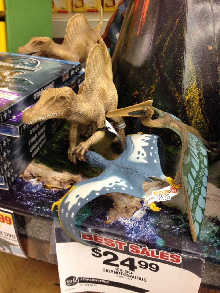 Solarium1101's tweet photo. When I am grocery shopping and all I want are the Dinosaurs. #scienceteacherproblems https://t.co/3HsVEPvo8h