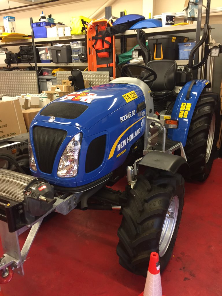 garethfmorrison's tweet photo. Nice wheels, newly arrived in @RNLI support centre in Ipswich. It will be launching an inshore lifeboat soon  🚜🚤 https://t.co/sShoKt8tlh