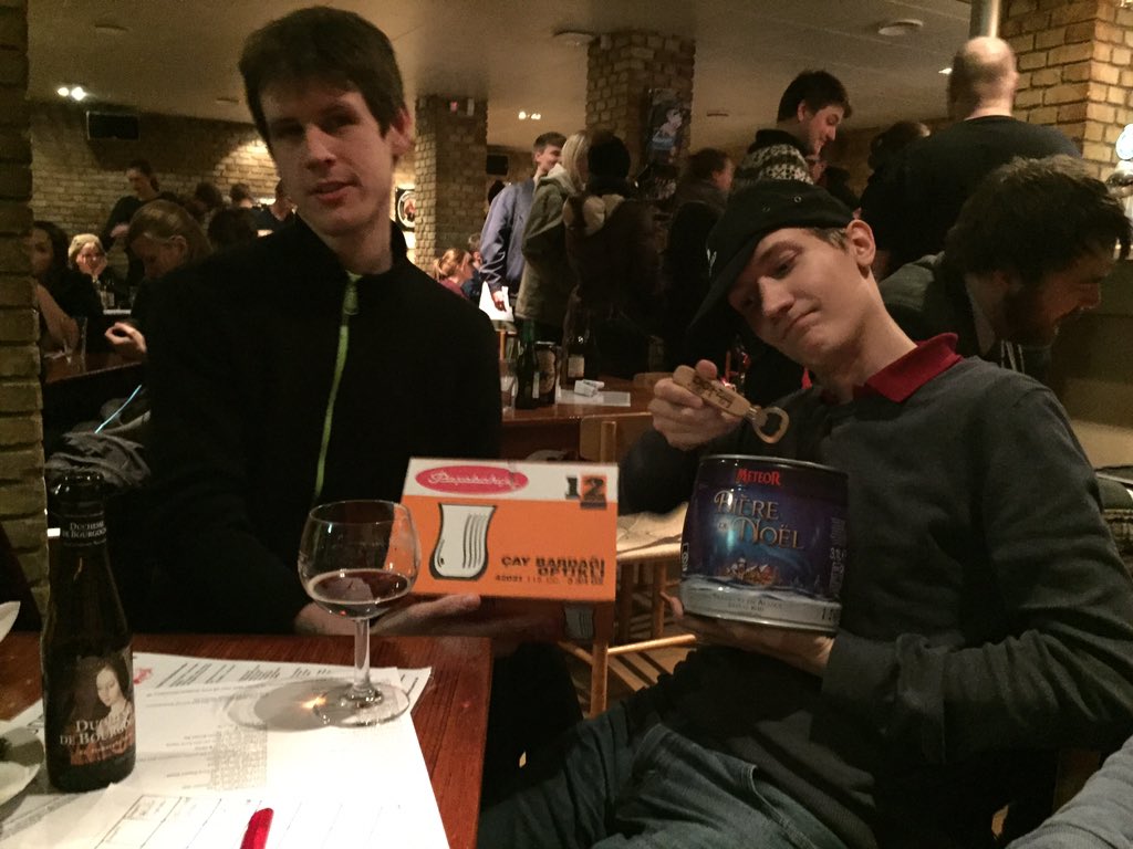 TheRealKollA4's tweet photo. Gay bacardi https://t.co/NlPV6YFYXE
