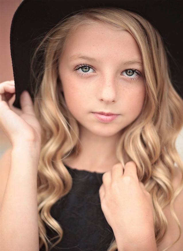 Introducing our new "Kid of the Month" winners, <a href="/TaylorMNunez/">Taylor Nunez</a> (November) and @GiannaSage_ (December)!