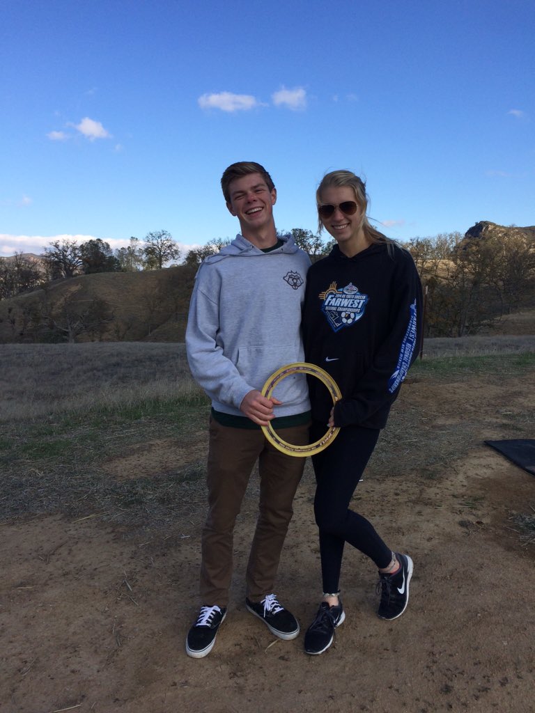 brianadaoust's tweet photo. Thanksgiving break was such a tease.🍂🌳 10 days till I'm home again 🙇🏼 https://t.co/AavtDJrbSa