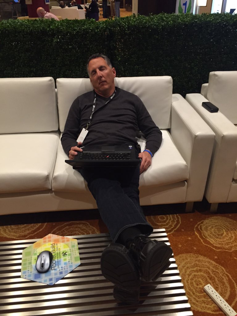 StephanMeyn's tweet image. #@Rocket #rocketbuild #hackathon is taking its toll