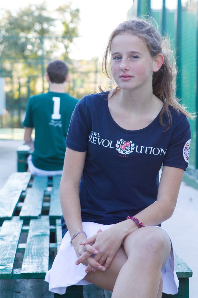 British, cool &amp; international así es la nueva coleccion <a href="/PadelRevolution/">Padel Revolution</a>. A partir del 01/12  #haveaniceplay