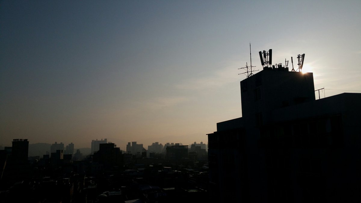 #겨울 
십이월의 동이트고
( 20151201 / 경기 ) 

십이월의  동이트네요 십이월 한달 썰매타는 것과 같이 즐겁게 잘보내시고 행복한 한달들 되세요 ~^^

youtu.be/kQdNRWZNRIU