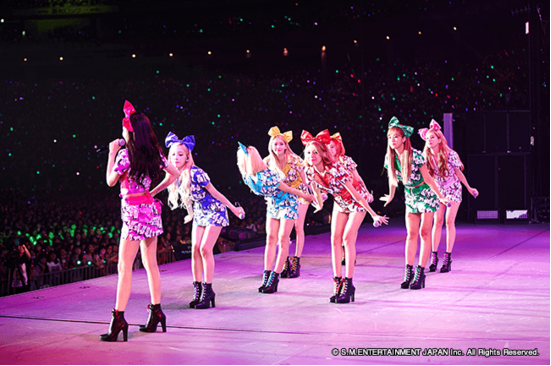 stopSHdog's tweet photo. SMTOWN LIVE WORLD TOUR IV IN JAPAN SPECIAL EDITION 단체 https://t.co/ztbqeKOymu