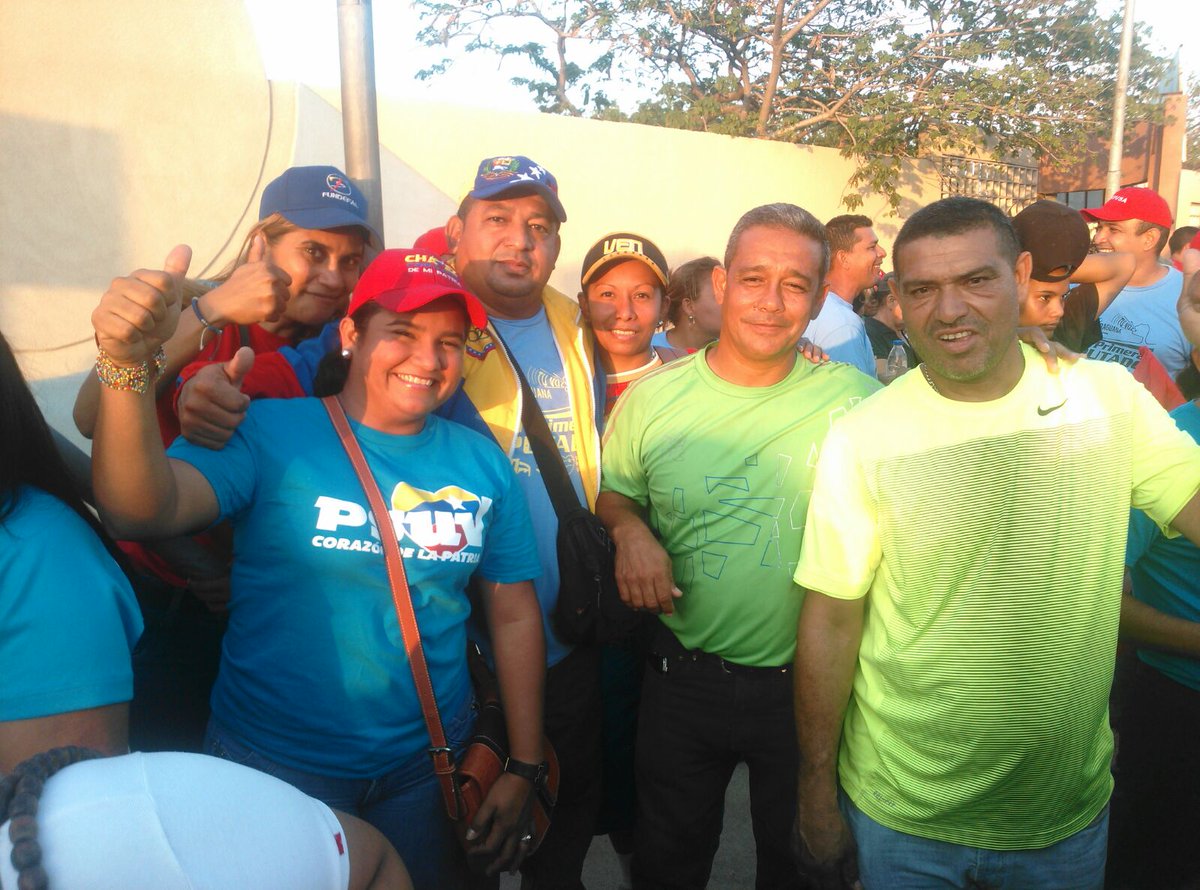 mauroca69's tweet photo. Sector deportivo apoyando los Candidatos d la Patria.@vclarkb Gran talento Falconiano para el mundo para q lo sepais https://t.co/KRCgRtPgtj