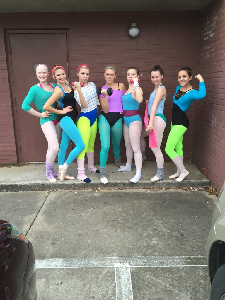 taybooisadancer's tweet photo. we could definitely be the stars of our own workout video π #80sday #nutcrackerweek https://t.co/XGF3kUWN6F