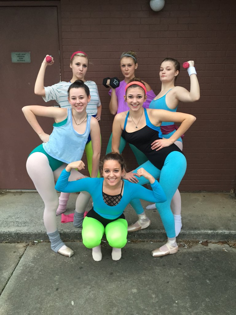 taybooisadancer's tweet photo. we could definitely be the stars of our own workout video π #80sday #nutcrackerweek https://t.co/XGF3kUWN6F