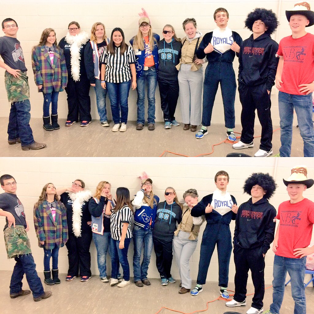 ElmwoodYL's tweet photo. Club got a little weird tonight! #MusicalCostumes #MondaysAtEight #BeThereOrBeSquare https://t.co/hDN2NwD38X