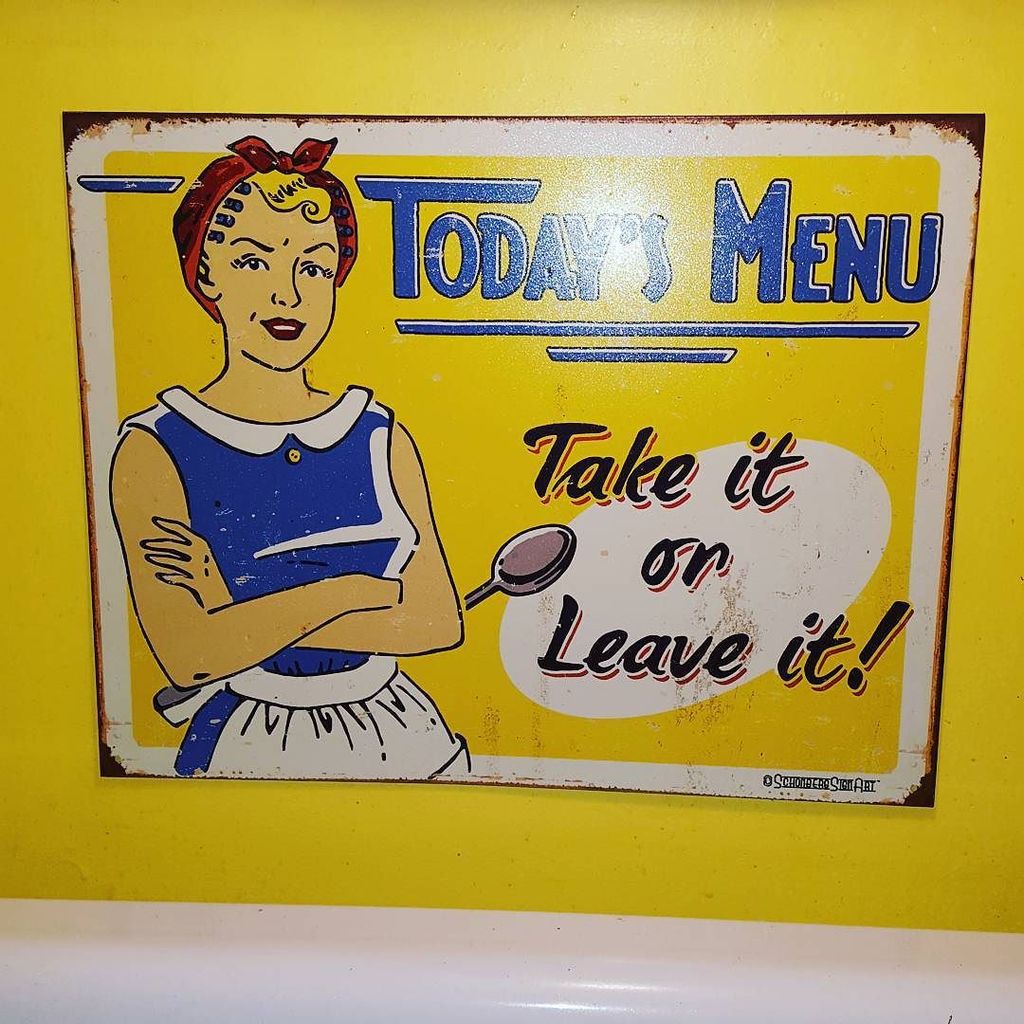 froggiedog12's tweet image. #whenhubbymakesdinner #likeitorlumpit #likeitorleaveit 
I love my hubby ❤ ift.tt/1Pp6h4d